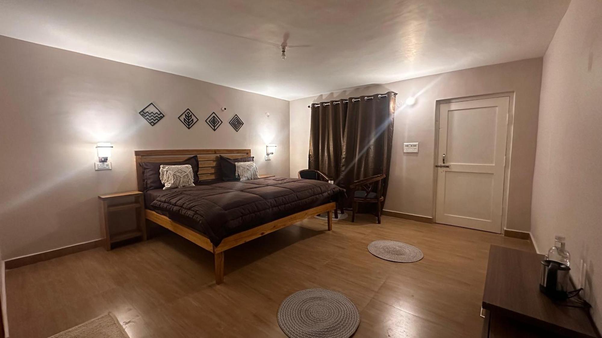 Hotel The Lumi Bīr Zewnętrze zdjęcie